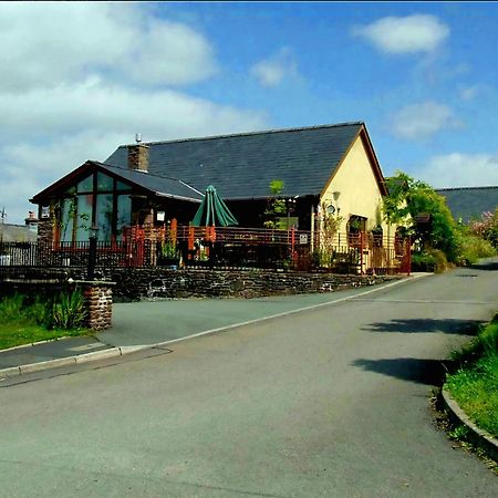 Castle Lodge - Brecon Beacons Accommodation Sennybridge Экстерьер фото