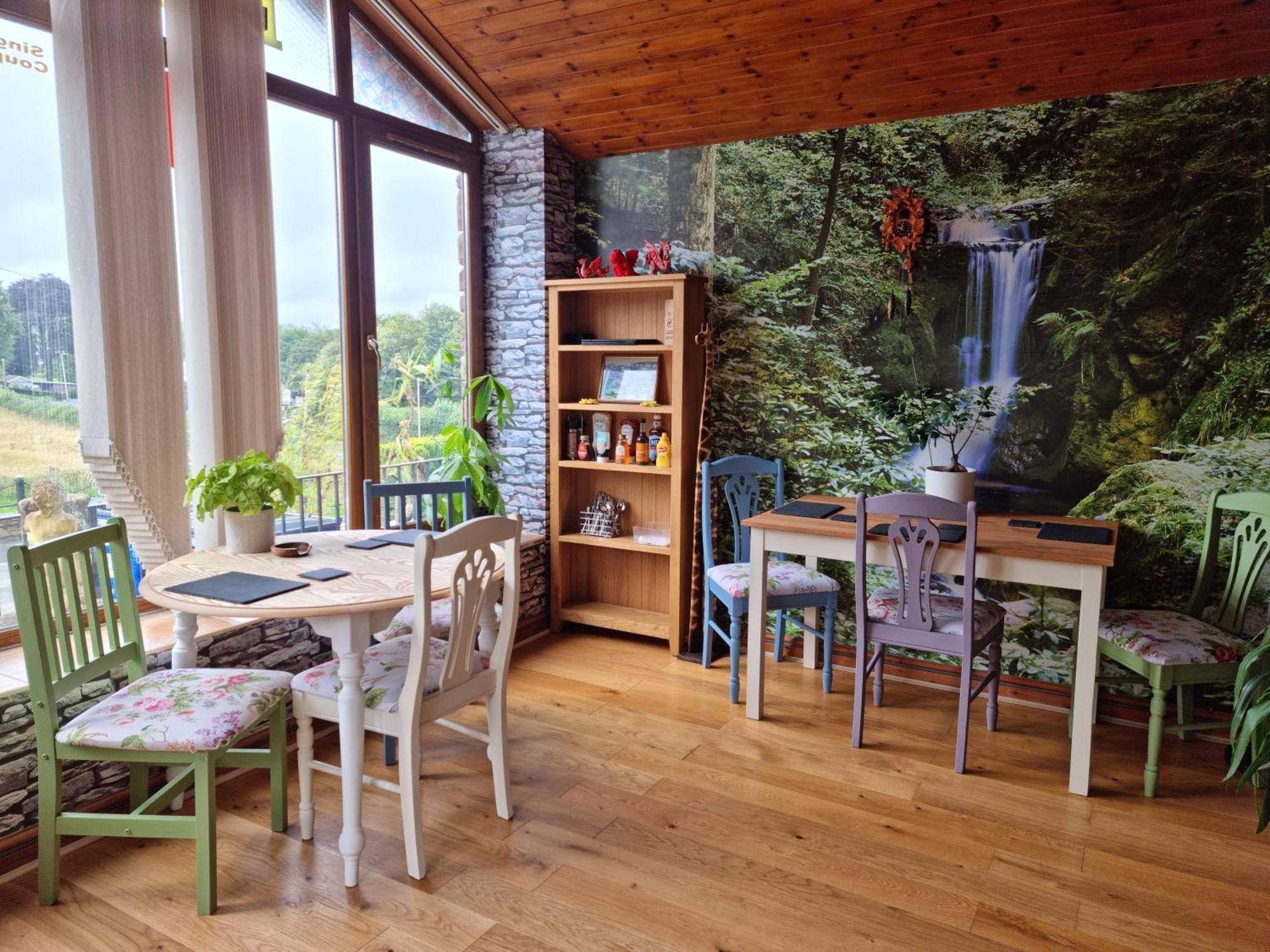 Castle Lodge - Brecon Beacons Accommodation Sennybridge Экстерьер фото