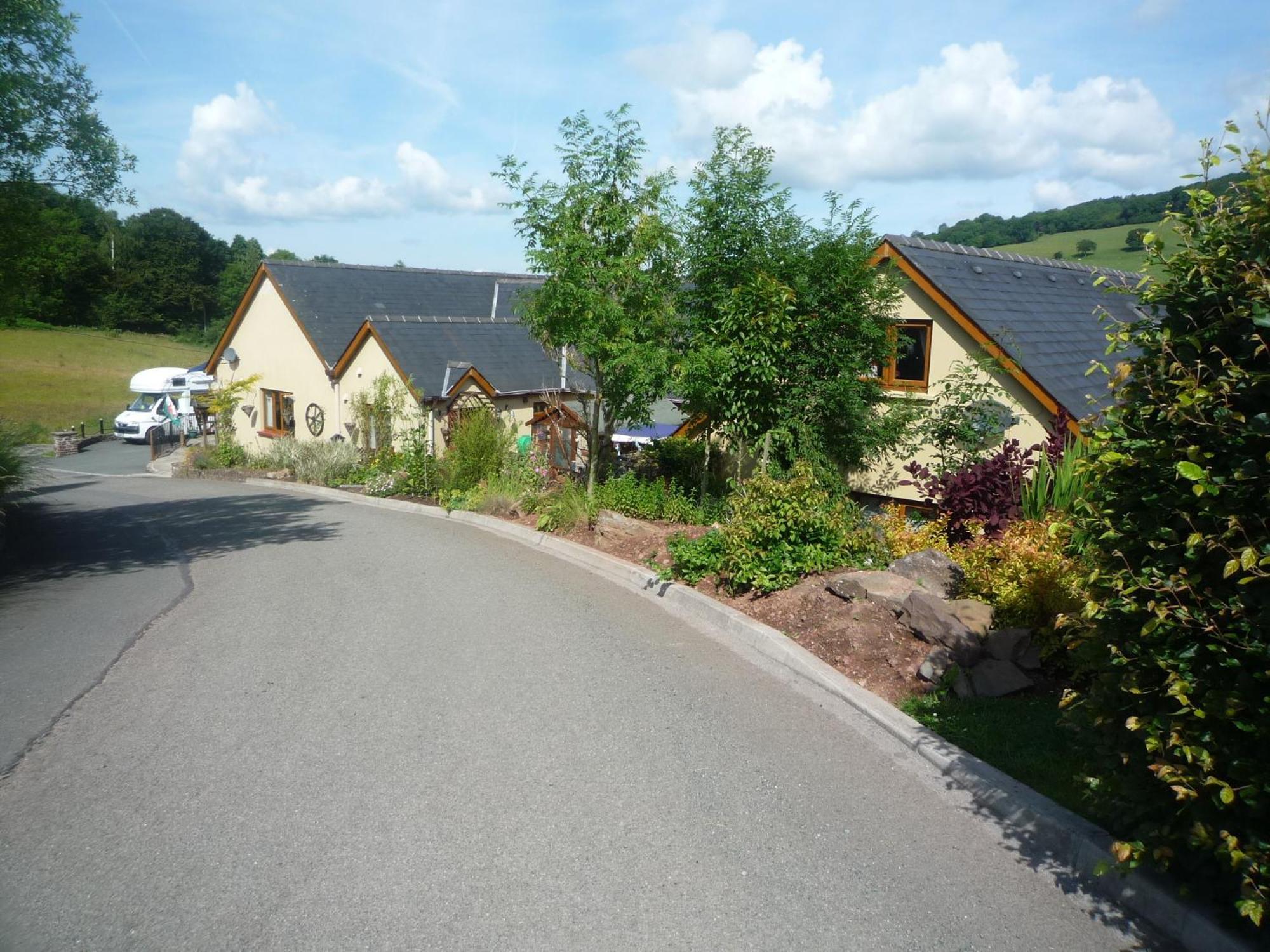 Castle Lodge - Brecon Beacons Accommodation Sennybridge Экстерьер фото